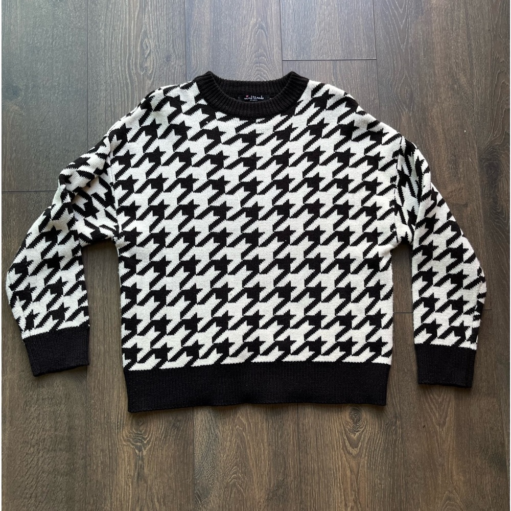 NWOT Mixed Threads Sweater